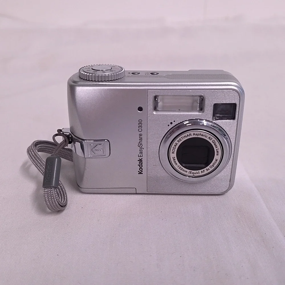 Kodak EasyShare C330 Digital Camera Silver 4.0MP 3x Zoom Digicam Working y2K